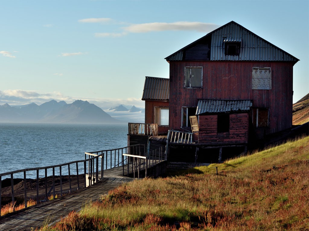 Afbeelding van Barentszburg Hurtigruten Gunnar Brathen Copy