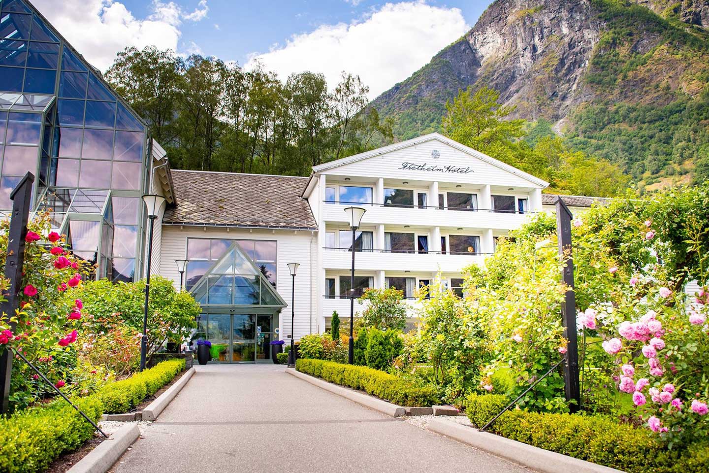 Flåm, Fretheim Hotel