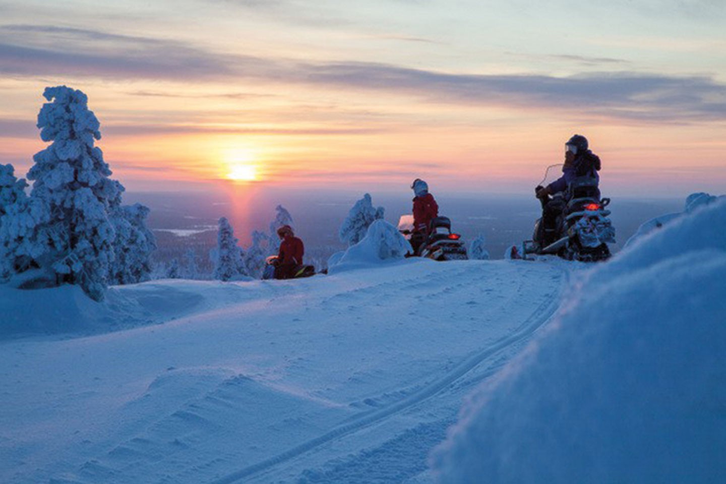 Afbeelding van Harriniva Hotels %26 Safaris Snowmobiles 14