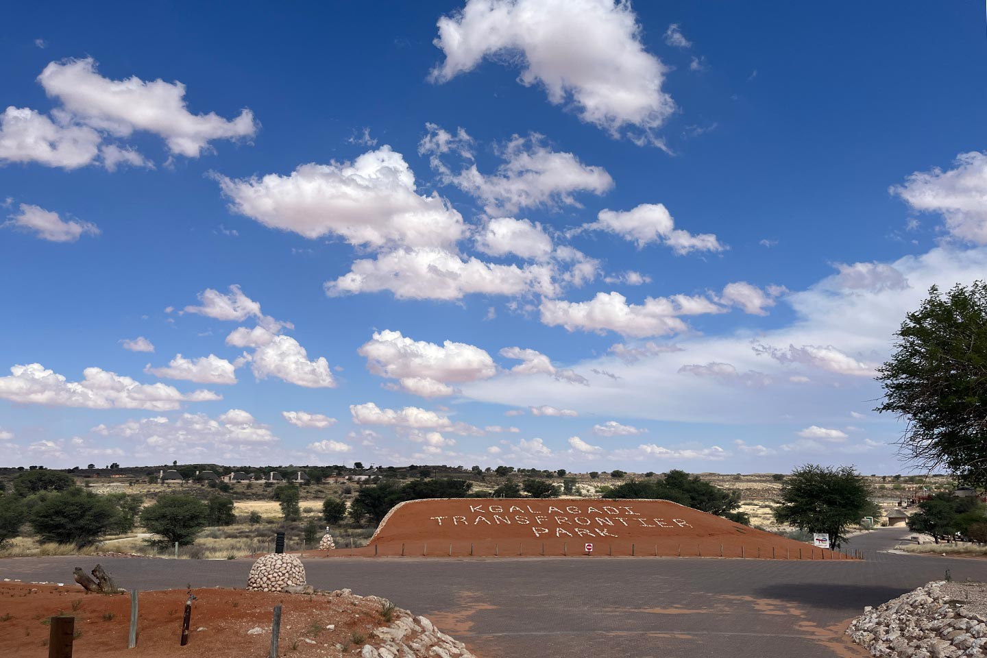 Afbeelding van Kgalagadi Twee Rivier Entree 2