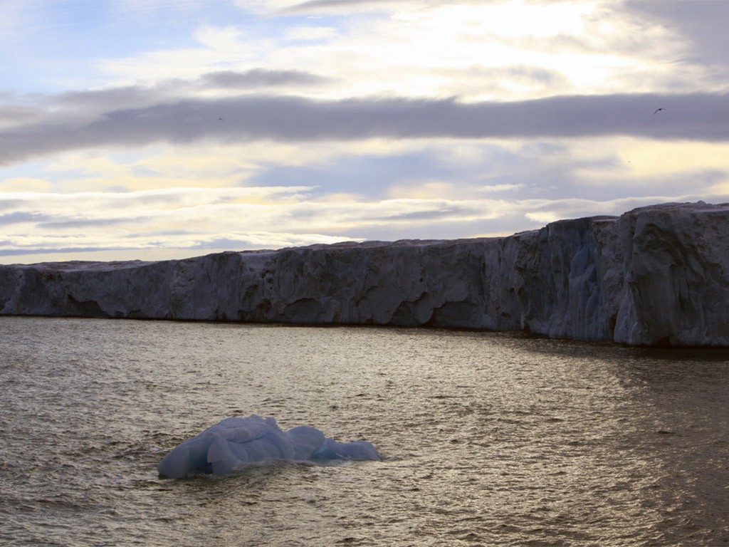 Afbeelding van Nordaustlandet Austfonna Hurtigruten Linda Drake Copy