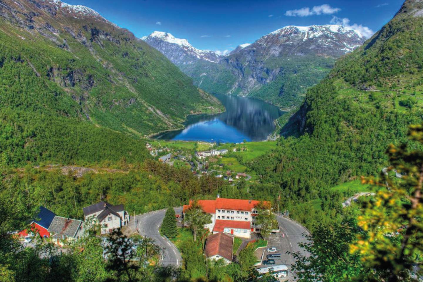 Afbeelding van Utsikten Hotel Geiranger Bovenaanzicht Cape Tracks