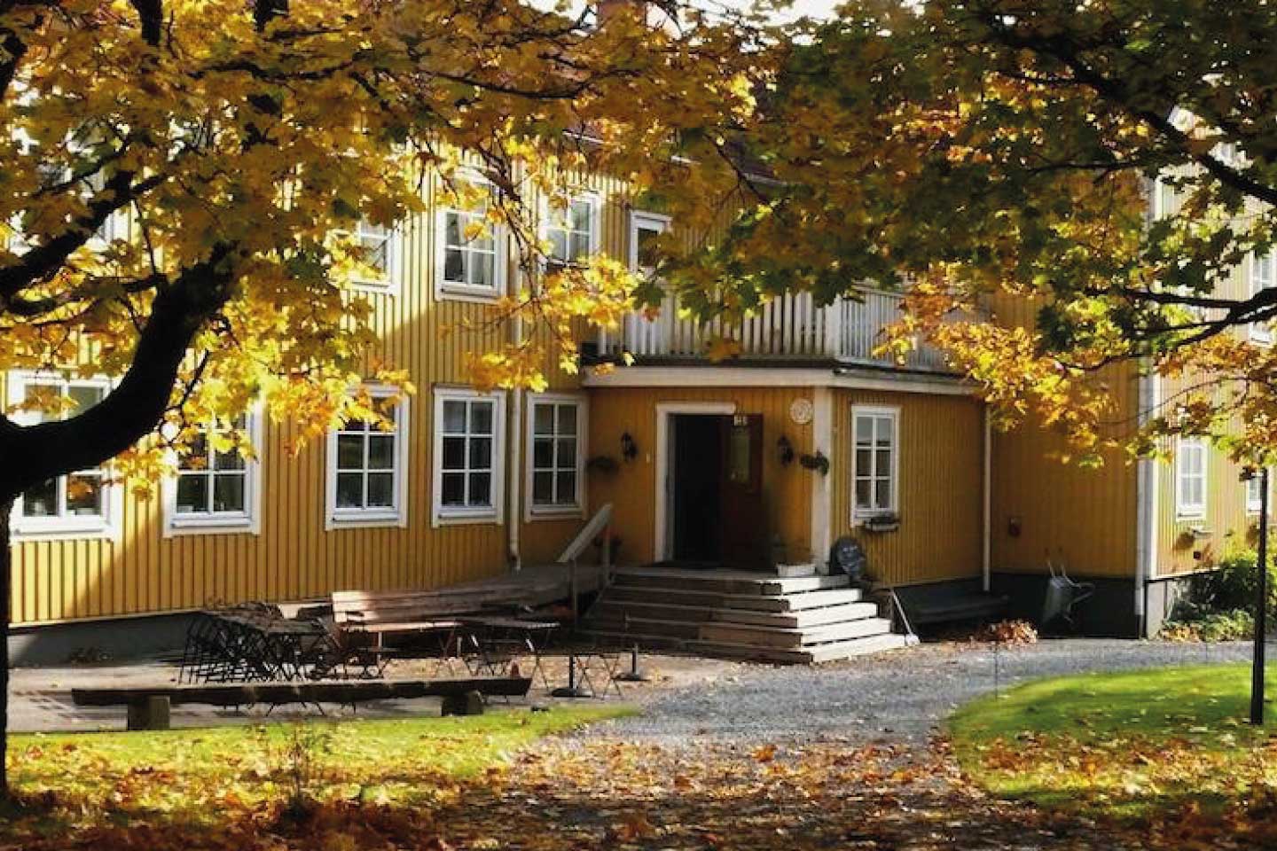 Åsbro, Hotel PerOlofGården