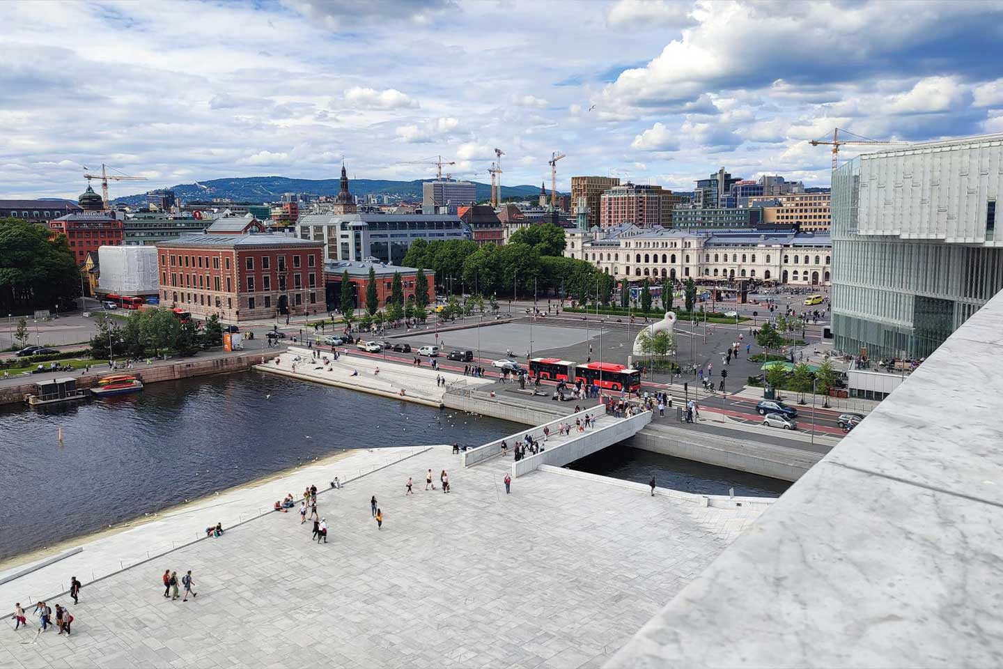 Afbeelding van Cape Tracks Citytrip Asgar Oslo Uitzicht Vanaf Opera Gebouw Monique Altena