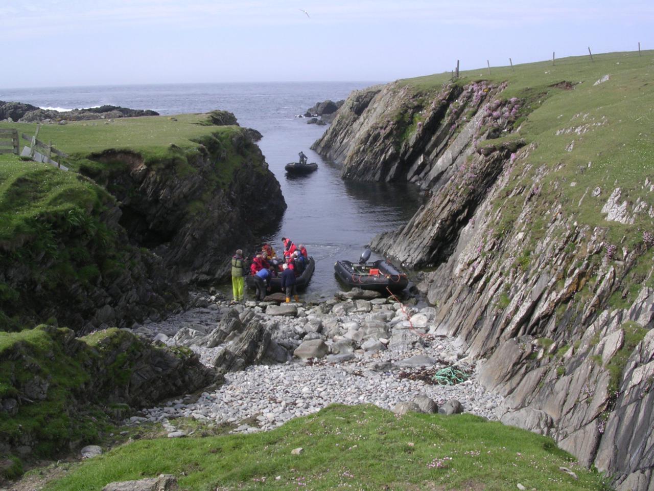 Afbeelding van Fair Isle Jan Mayen Spitsbergen Zodiac Landing At Fair Isle Maurits M%C3%B6rzer