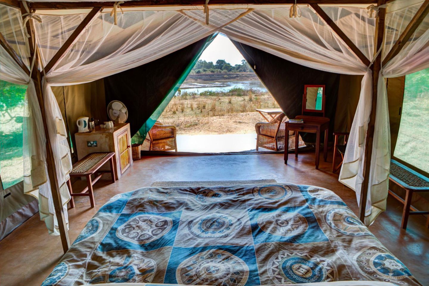 Flatdogs Camp - South Luangwa NP