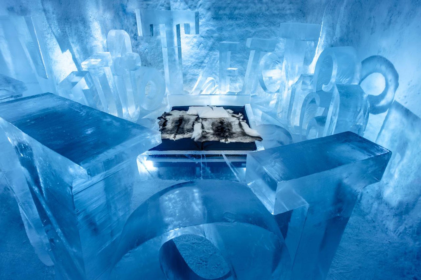 Jukkasjärvi Ice Hotel