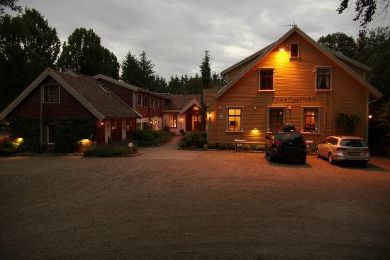 Sandnes, Kronen Gaard Hotel
