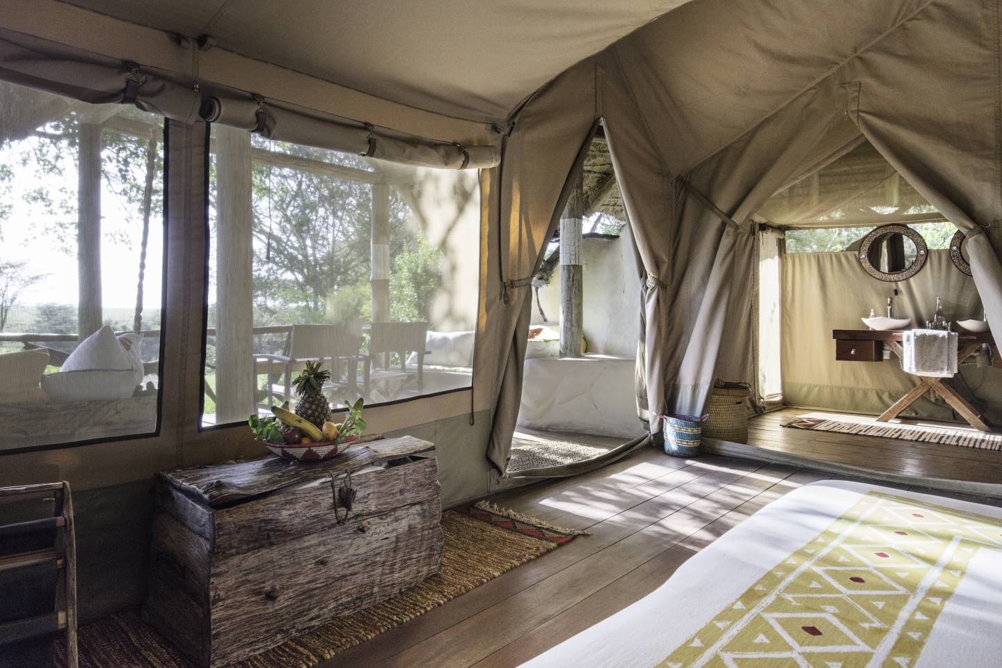 Masai Mara Tent Binnenzijde Anil Elci Basecamp Explorer Kenya Afbeelding van Masai Mara Tent Binnenzijde Anil Elci Basecamp Explorer Kenya