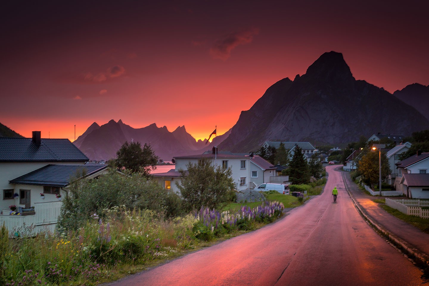 Afbeelding van Roskwa Sunset In Reine Lofoten Alex Conu VisitNorway