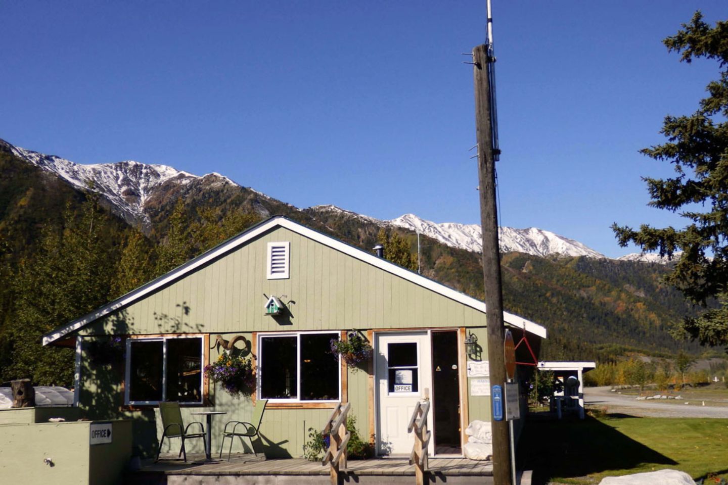 Canada, Koidern, Discovery Yukon Lodging