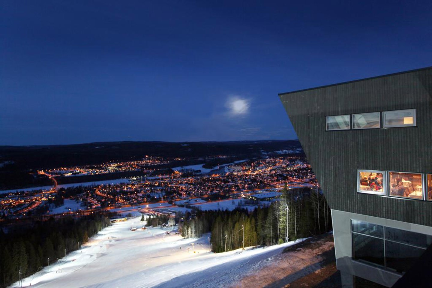 Sollefteå, Hallstaberget Hotell