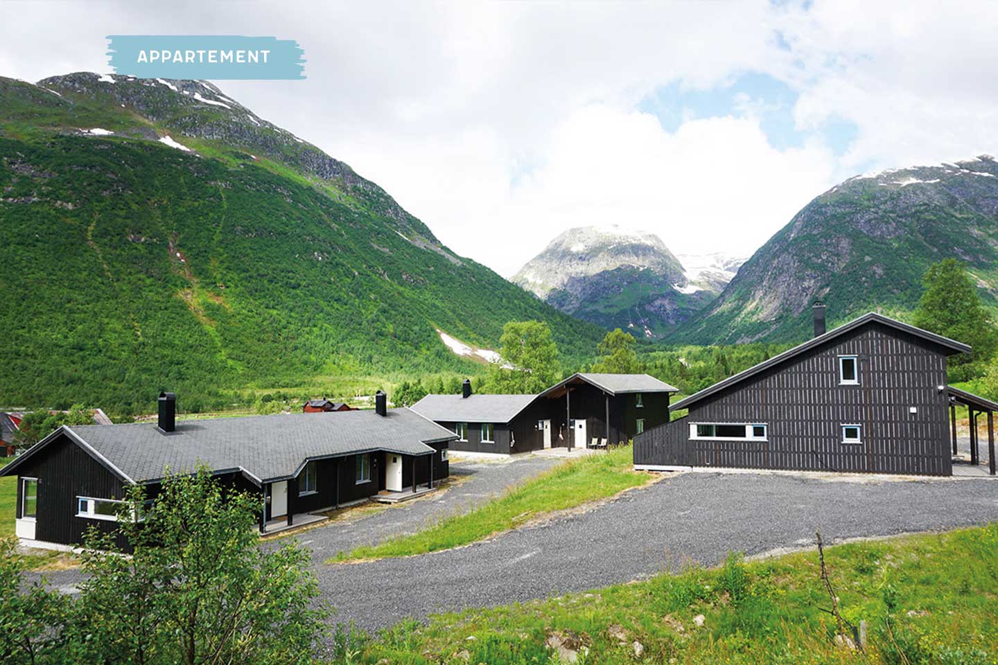 Sogndal, Uteplassen Hytter og Camping