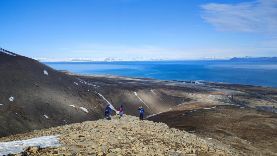 Longyearbyen Blomsterdalen Hike