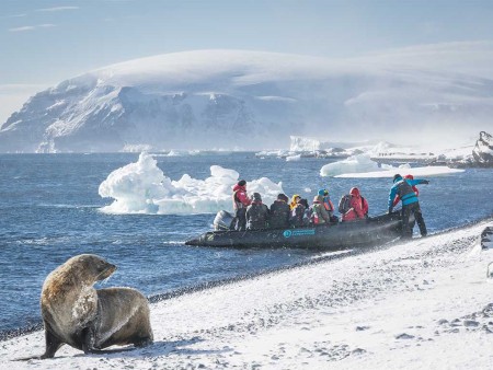 Antarctica Vakantie Zodiac Oceanwide Expeditions Dietmar Denger 2