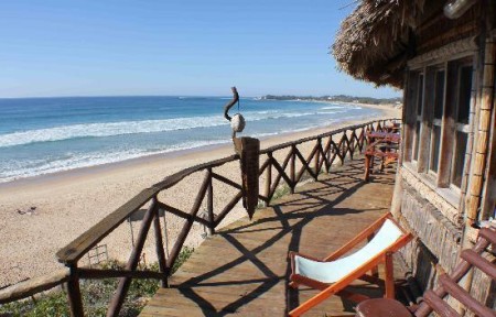 Bamboozi Beach Lodge 01