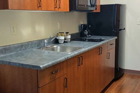 Double Queen Kitchenette Family Suite  Aspen Hotel Haines  Cape Tracks