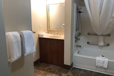 Family Suite  Aspen Hotel Anchorage  Cape Tracks