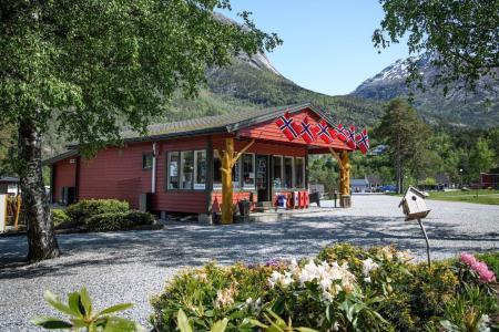 Kinsarvik Camping