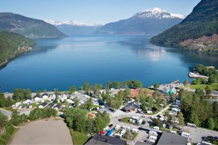 Kinsarvik Camping