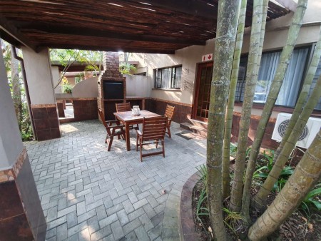 Ndiza Lodge Patio