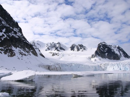 Spitsbergen Noord Hondius Raudfjorden Oceanwide Expeditions Majanda Hamelink