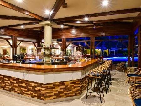 Tarisa Resort Bar