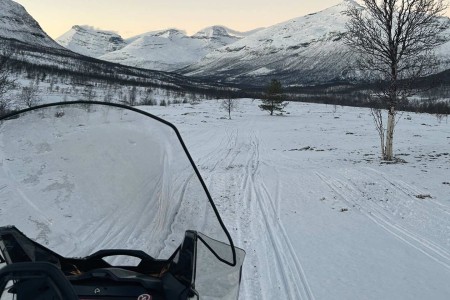 Troms%C3%B8 Camp Tamok Sneeuwscootertocht