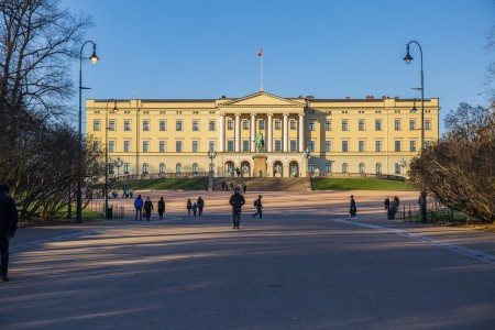 Auto Rondreis Bure The Royal Palace Visitoslo Didrick Stenersen