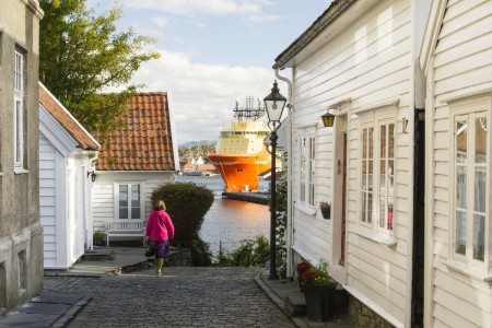 Auto Rondreis Bure View Towards The Harbour From Ovre Strandgate Ch Visitnorway