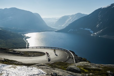 Autovakantie Noorwegen Embla Road Cycling Geirangerfjord Mattias Fredriksson Visitnorway