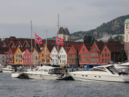 Bergen Hurtigruten Livia Bonitz Bryggen