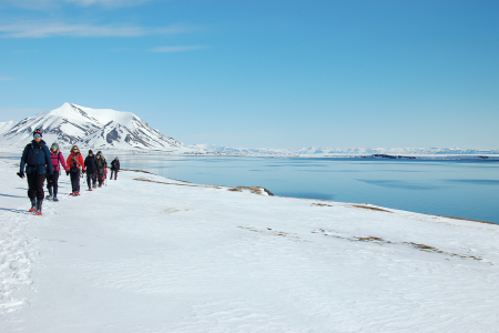 Bootreis Noord Spitsbergen Snowshoe Hike%2C Spitsbergen%2C Arctic Spring  %C2%A9 Oceanwide Expeditions%2C Philipp Schaudy Philipp Schaudy