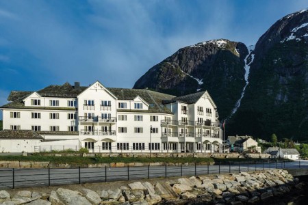 Eidfjord Voringfoss Hotel Buiten Aanzicht Cape
