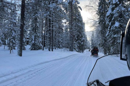 Esther Baas Levi Finland Sneeuwscootertocht