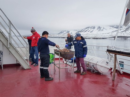 Ferry Longyearbyen Barentsburg1