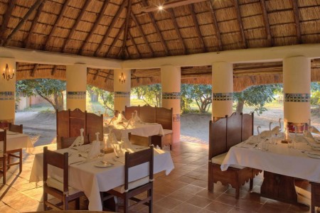 Flatdogs Camp South Luangwa Restaurant