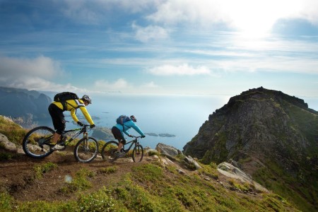 Fly Drive Noordkaap Nanna MTB Reinebringen Lofoten Manfredstromberg