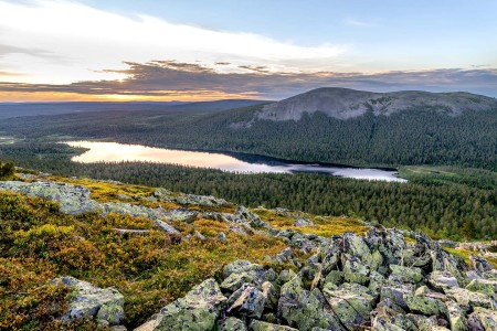 Hotelreis Vidar Lapland Kellostapuli Auringonlasku Yllas