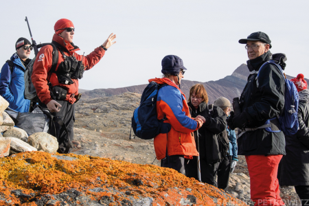 Ijsland Groenland Spitsbergen Northeast Greenland%2C Hike%2C Autumn Colours %C2%A9 Sandra Petrowitz Oceanwide Expeditions Jpg Sandra Petrowitz