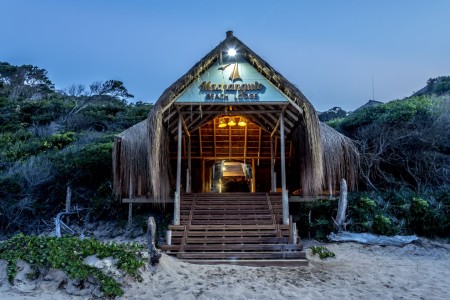 Ingang Machangulo Beach Lodge