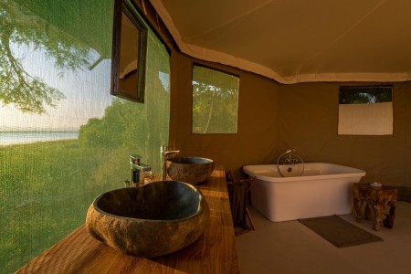 Kuthengo Camp Robin Pope Liwonde National Park Kamer Badkamer