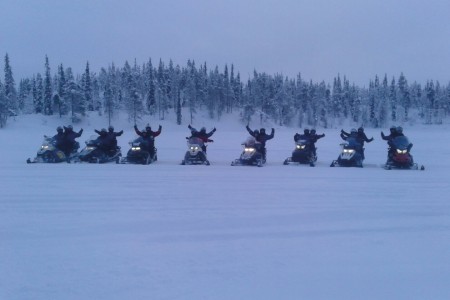 Kuusamo Isokenkaisten Klubi Sneeuwscooter Cape