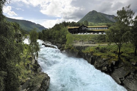 Lom Roisheim Hotell Og Skysstasjon Omgeving Cape