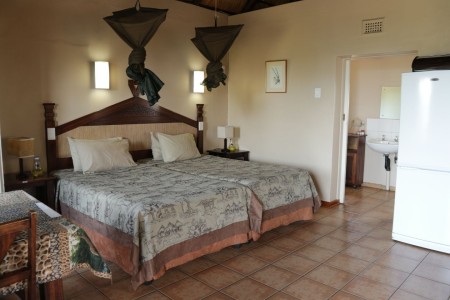 Mpila Hluhluwe Imfolozi 2 Bed Chalet Self Catering Bedroom