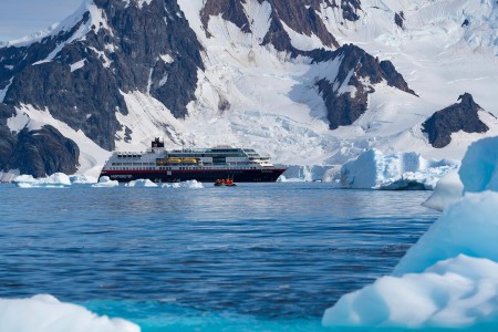 Ms Midnatsol Antarctica Hurtigruten Dave Katz