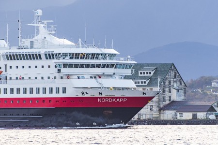 Ms Nordkapp Schip Orjan Bertelsen Hurtigruten Noorwegen