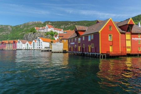 Norway In A Nutshell Ymir Oslo Flam Bergen Wooden Houses In Sandviken In Bergen Bergen Tourist Board Nordlandblog Com Visitbergen Com