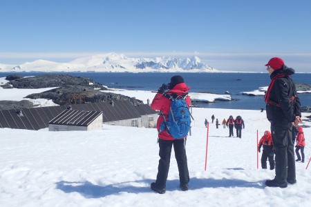 Poolexpeditie In De Antarctische Cirkel Detaille Island%2C Base W%2C Passengers %C2%A9 Unknown Oceanwide Expeditions Jpg Unknown