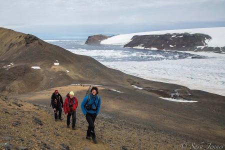 Poolexpeditie In De Antarctische Cirkel Landing On Devil Island With View To Erebus %26 Terror Gulf %C2%A9 Sara Jenner   Oceanwide Expeditions Jpg Sara